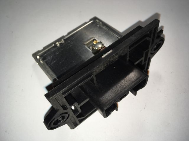 bontott SUZUKI SX4 Előtét Ellenállás Fűtőmotor