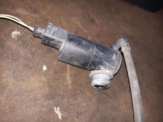 bontott SUZUKI SX4 Első Ablakmosó Szivattyú