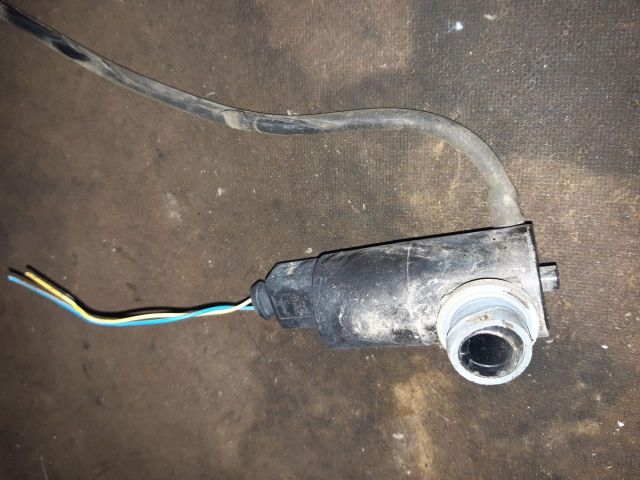 bontott SUZUKI SX4 Első Ablakmosó Szivattyú