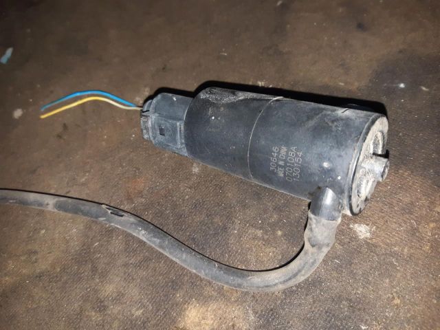 bontott SUZUKI SX4 Első Ablakmosó Szivattyú