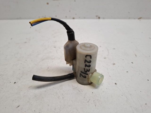 bontott SUZUKI SX4 Első Ablakmosó Szivattyú