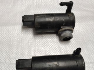 bontott SUZUKI SX4 Első Ablakmosó Szivattyú