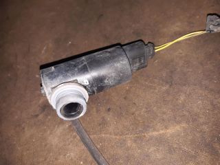 bontott SUZUKI SX4 Első Ablakmosó Szivattyú