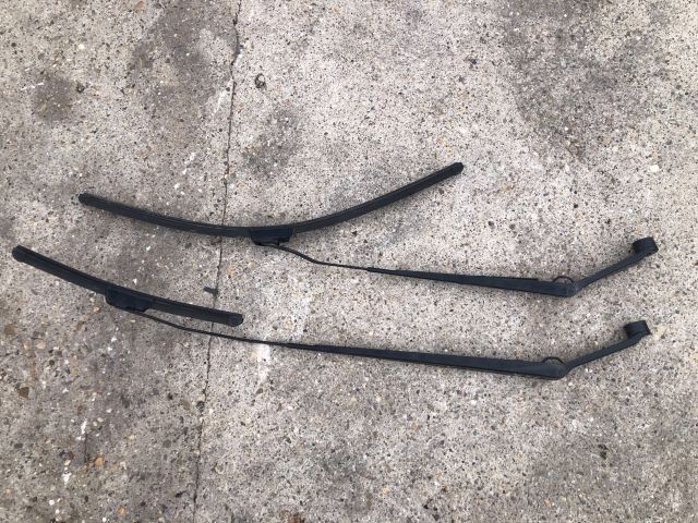 bontott SUZUKI SX4 Első Ablaktörlő Kar