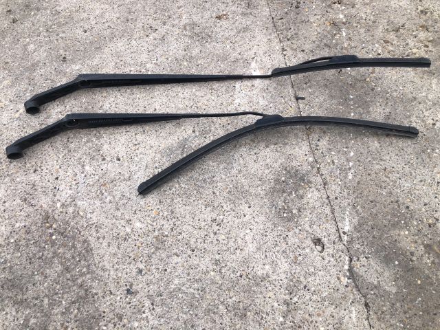 bontott SUZUKI SX4 Első Ablaktörlő Kar