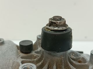 bontott SUZUKI SX4 Első Ablaktörlő Motor