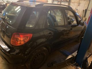 bontott SUZUKI SX4 Első Embléma