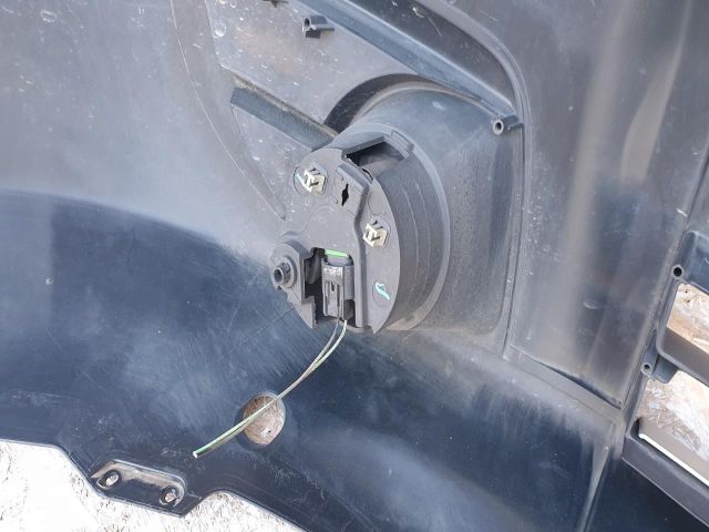 bontott SUZUKI SX4 Első Lökhárító (Részeivel)