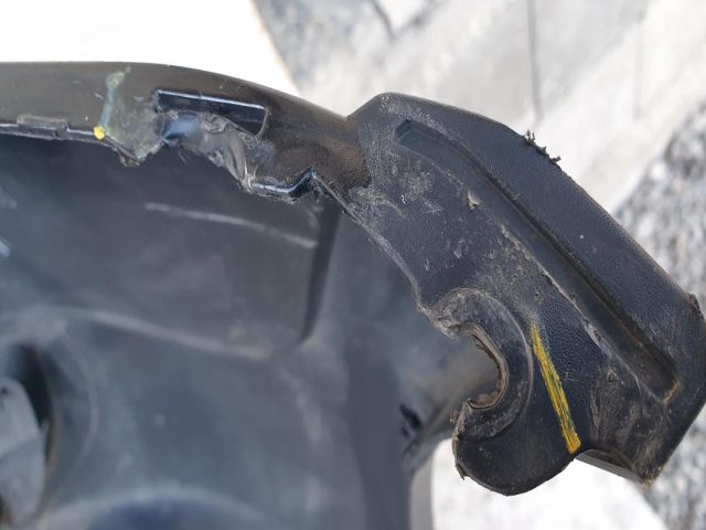 bontott SUZUKI SX4 Első Lökhárító (Részeivel)