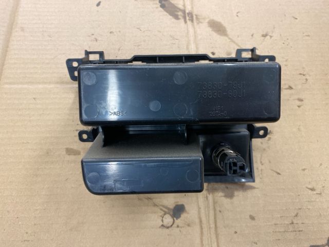 bontott SUZUKI SX4 Első Tároló Rekesz