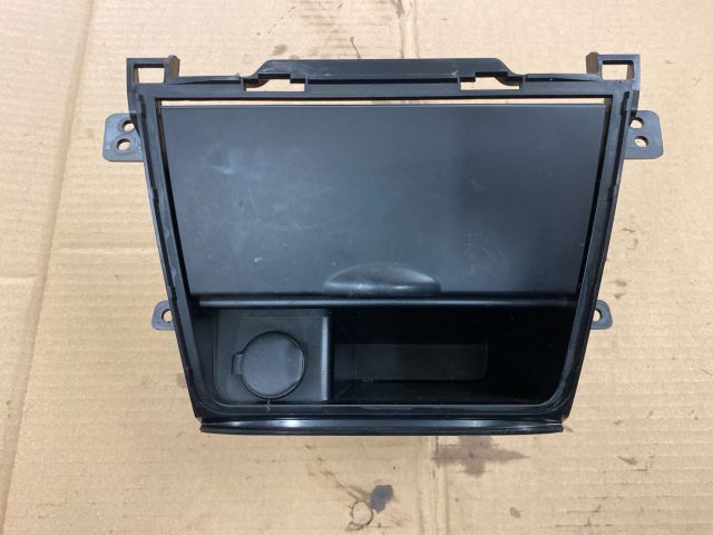 bontott SUZUKI SX4 Első Tároló Rekesz