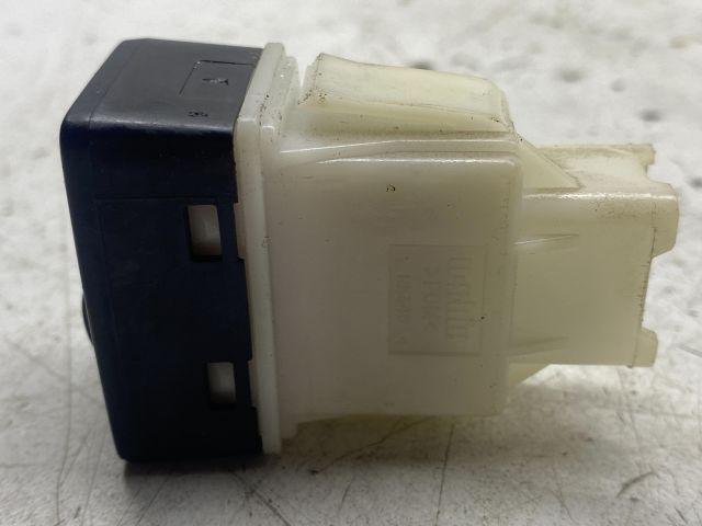 bontott SUZUKI SX4 Fényszórómagasság Állító Kapcsoló