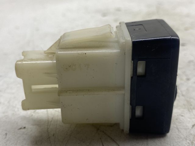 bontott SUZUKI SX4 Fényszórómagasság Állító Kapcsoló