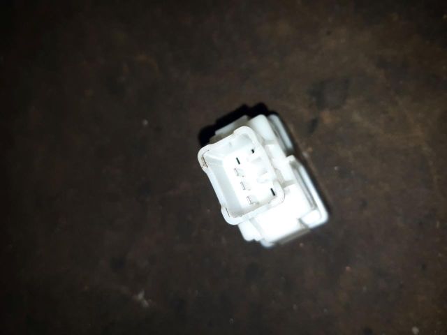 bontott SUZUKI SX4 Fényszórómagasság Állító Kapcsoló