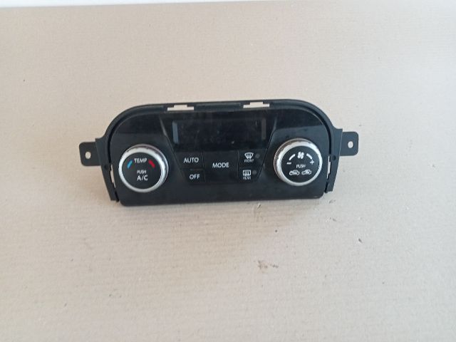 bontott SUZUKI SX4 Fűtéskapcsoló (digit klímás)