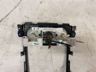 bontott SUZUKI SX4 Fűtéskapcsoló (manuális klímás)