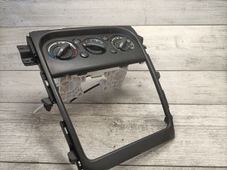 bontott SUZUKI SX4 Fűtéskapcsoló (manuális klímás)