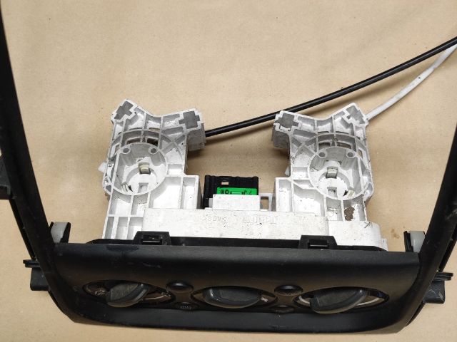 bontott SUZUKI SX4 Fűtéskapcsoló (manuális klímás)