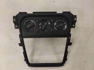 bontott SUZUKI SX4 Fűtéskapcsoló (manuális klímás)