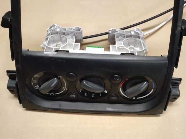 bontott SUZUKI SX4 Fűtéskapcsoló (manuális klímás)