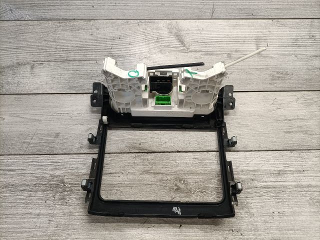 bontott SUZUKI SX4 Fűtéskapcsoló (manuális klímás)