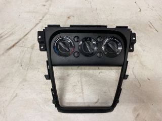 bontott SUZUKI SX4 Fűtéskapcsoló (manuális klímás)