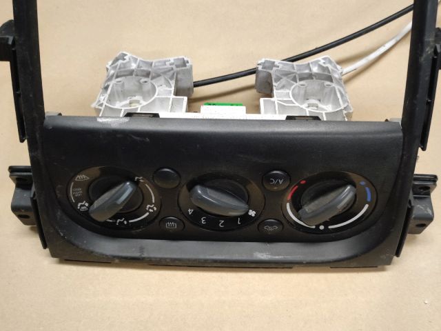 bontott SUZUKI SX4 Fűtéskapcsoló (manuális klímás)