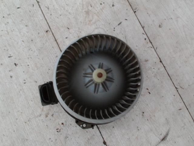 bontott SUZUKI SX4 Fűtőmotor (Nem klímás)