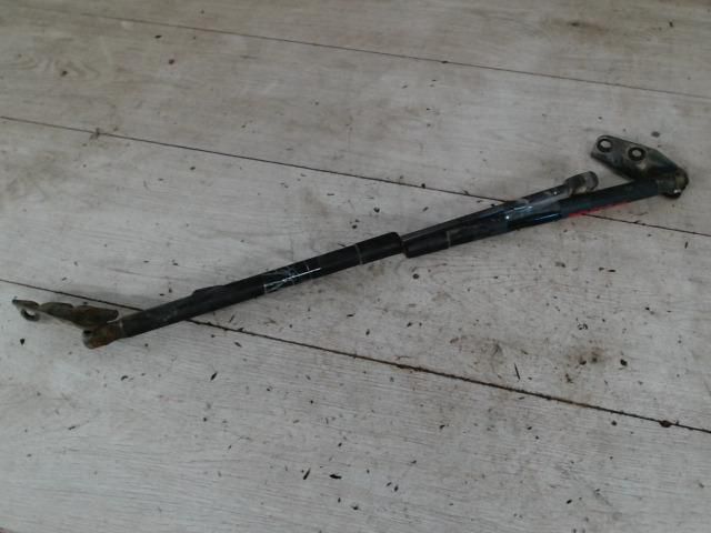 bontott SUZUKI SX4 Gázrugós Kitámasztó Teleszkóp Pár Csomagtérajtó