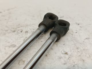 bontott SUZUKI SX4 Gázrugós Kitámasztó Teleszkóp Pár Csomagtérajtó