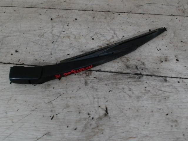 bontott SUZUKI SX4 Hátsó Ablaktörlő Kar