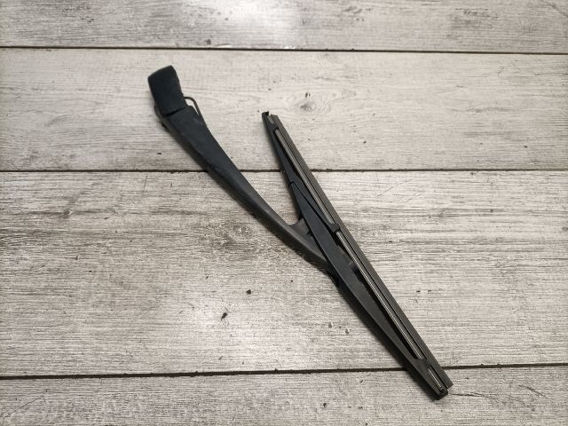 bontott SUZUKI SX4 Hátsó Ablaktörlő Kar