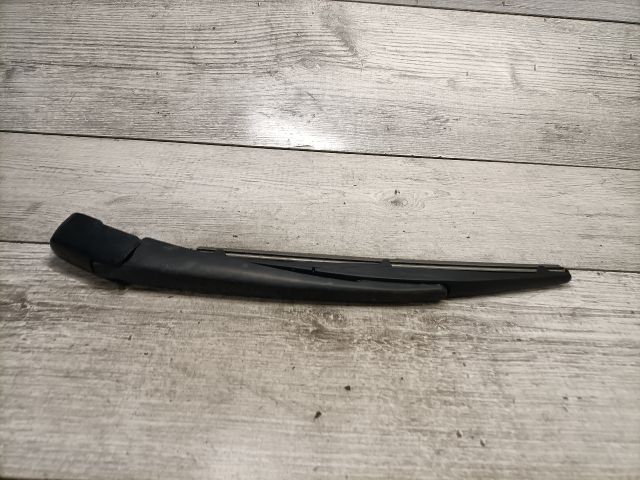 bontott SUZUKI SX4 Hátsó Ablaktörlő Kar