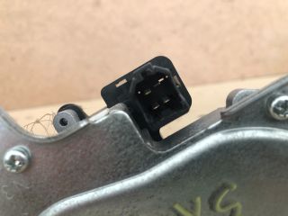 bontott SUZUKI SX4 Hátsó Ablaktörlő Motor