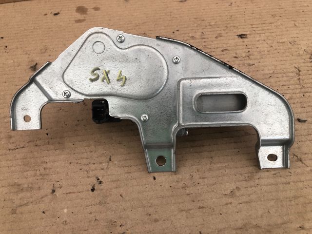 bontott SUZUKI SX4 Hátsó Ablaktörlő Motor