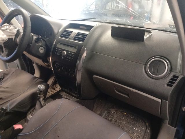 bontott SUZUKI SX4 Hátsó Ablaktörlő Motor