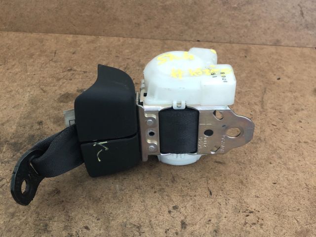 bontott SUZUKI SX4 Hátsó középső Biztonsági Öv