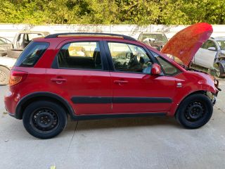 bontott SUZUKI SX4 Jobb B Oszlop