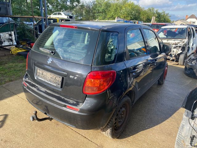 bontott SUZUKI SX4 Jobb B Oszlop