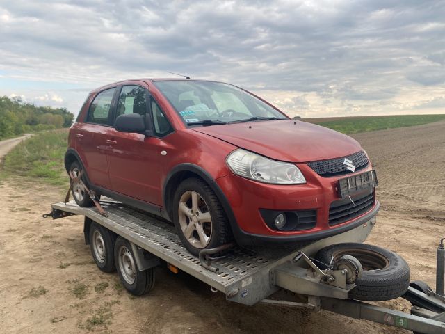 bontott SUZUKI SX4 Jobb B Oszlop