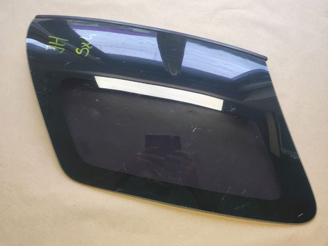 bontott SUZUKI SX4 Jobb C Oszlop Oldalablak Üveg