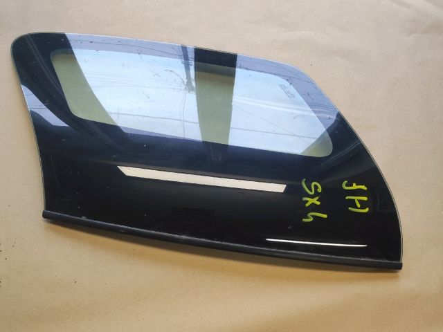 bontott SUZUKI SX4 Jobb C Oszlop Oldalablak Üveg
