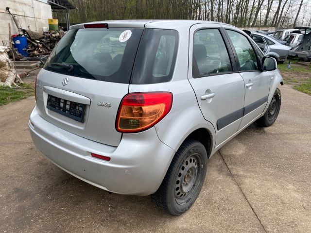 bontott SUZUKI SX4 Jobb C Oszlop