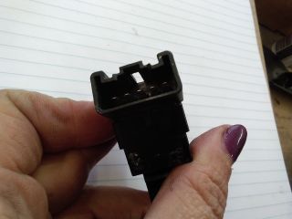 bontott SUZUKI SX4 Jobb első Ablakemelő Kapcsoló