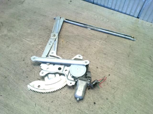 bontott SUZUKI SX4 Jobb első Ablakemelő Szerkezet (Elektromos)