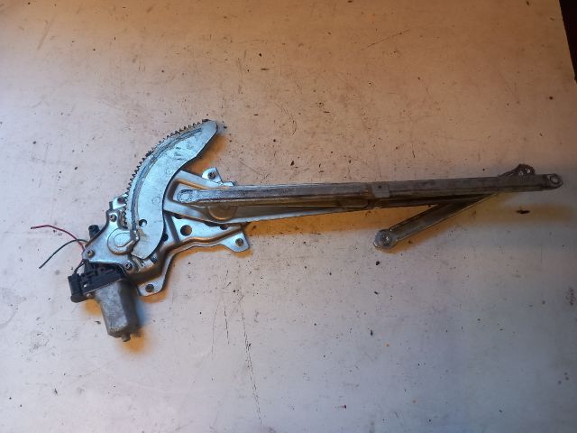 bontott SUZUKI SX4 Jobb első Ablakemelő Szerkezet (Elektromos)