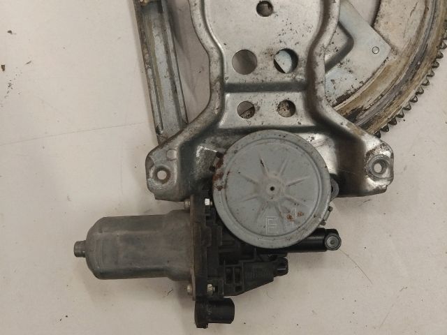 bontott SUZUKI SX4 Jobb első Ablakemelő Szerkezet (Elektromos)