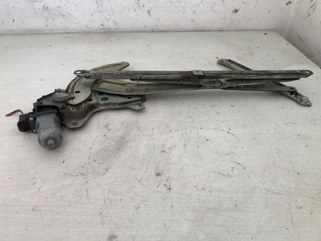 bontott SUZUKI SX4 Jobb első Ablakemelő Szerkezet (Elektromos)