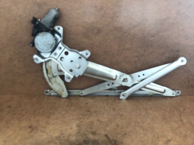 bontott SUZUKI SX4 Jobb első Ablakemelő Szerkezet (Elektromos)