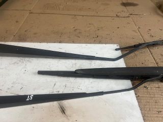 bontott SUZUKI SX4 Jobb első Ablaktörlő Kar